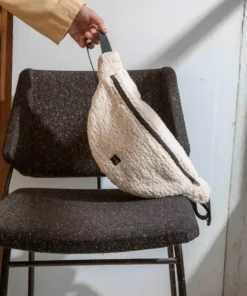 Banana Nina - Unbleached faux fur, recycled